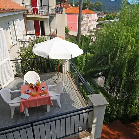 Apartamento In *